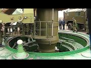 Установка МБР «Тополь-М» в ракетную шахту